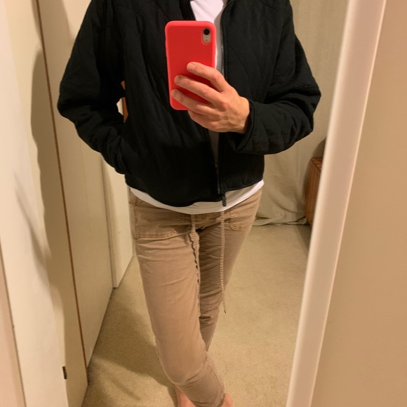 Lululemon Jacket - Picture 5 of 10